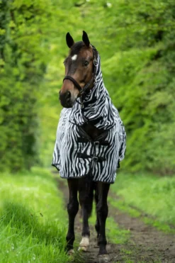 Fliegendecke Zebra, mit Halsteil, mit Bauchlatz