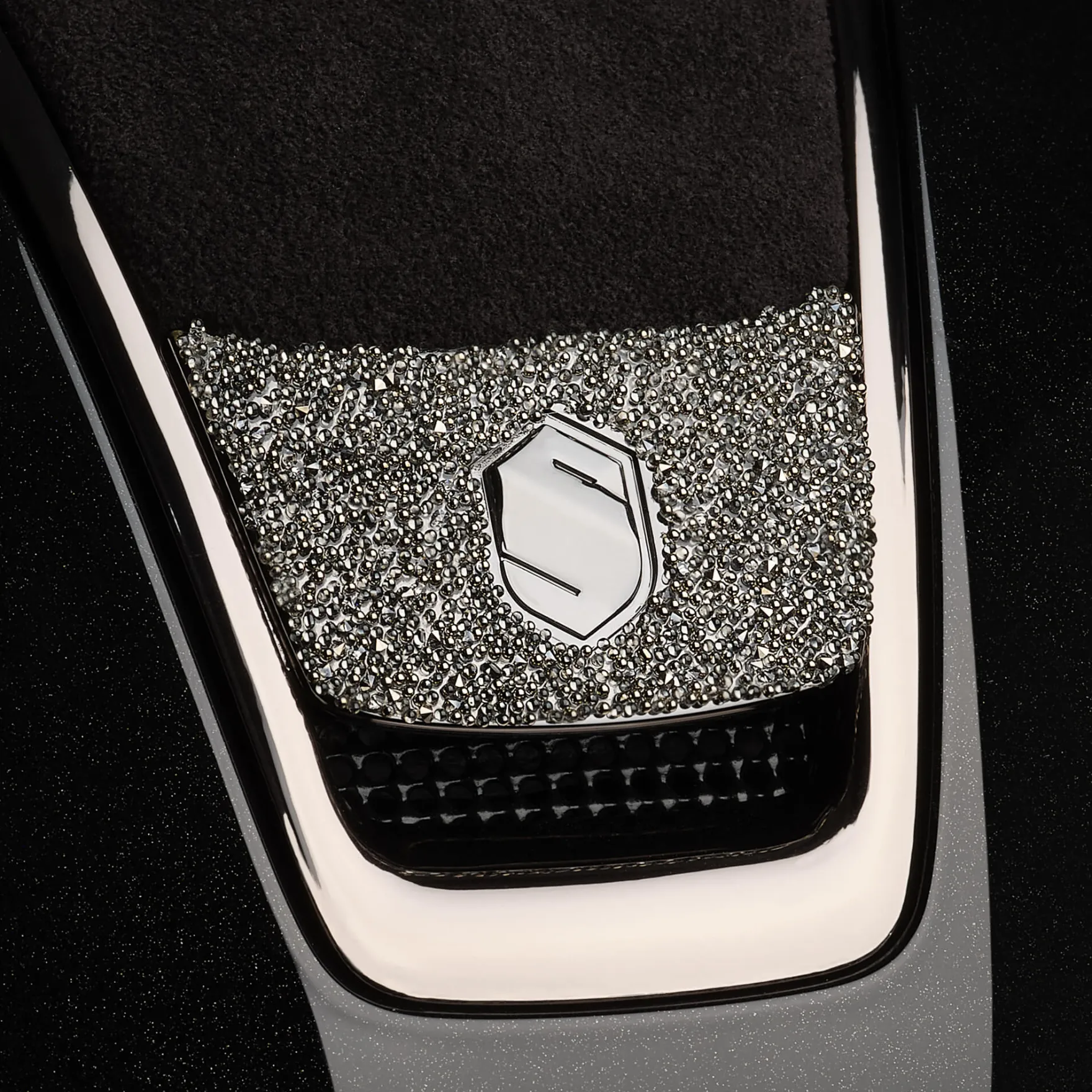 Reithelm Classic 2.0 SG, Top Alct Blk, Trim Blk Chrm, Blason Crystal Fabric Metal Eclipse