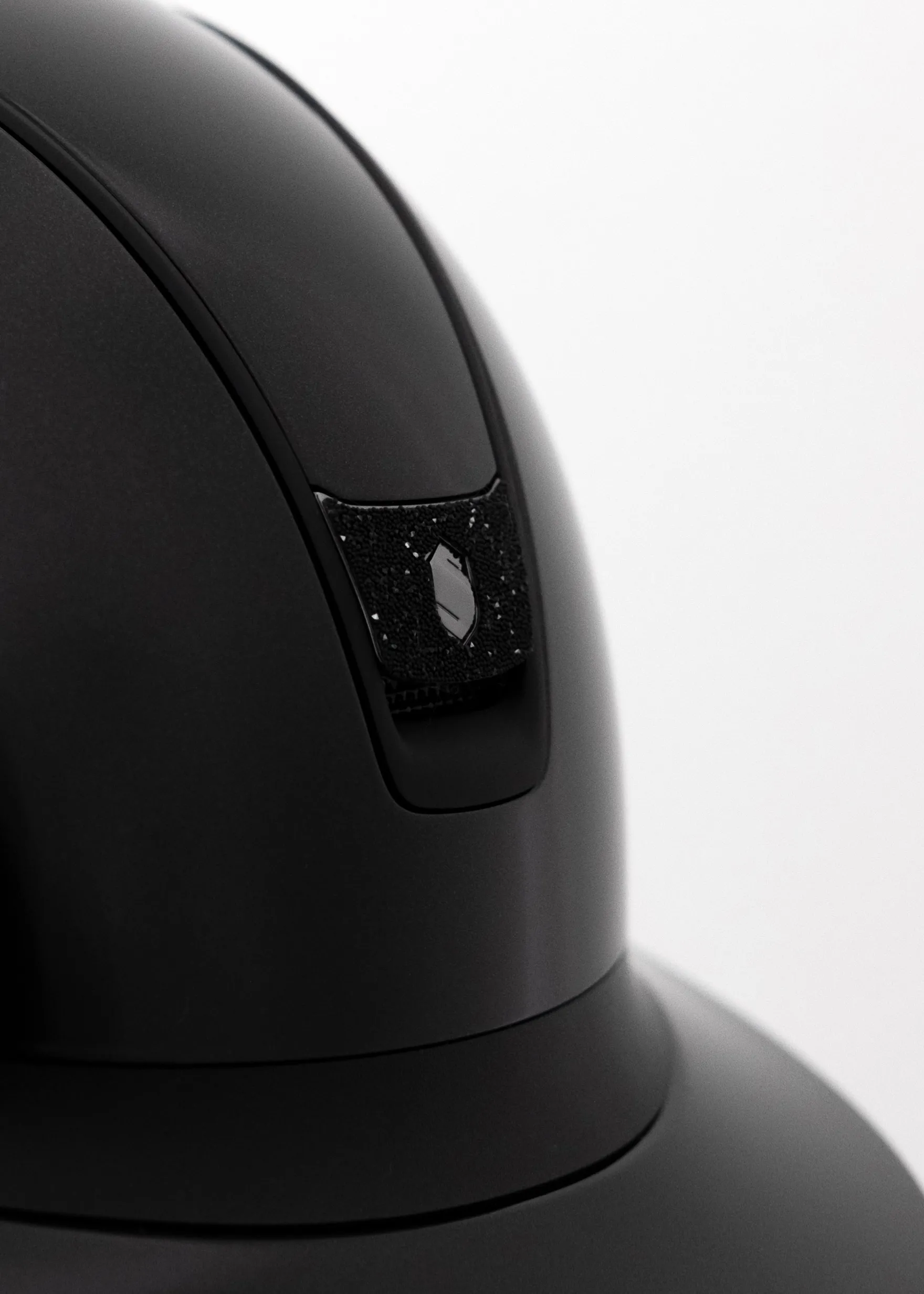 Reithelm Miss Shield 2.0 Shadowglossy, Trim Matt Black, Blason Crystal Fabric Black
