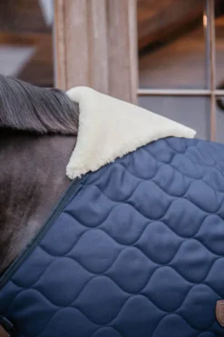 Stalldecke Comfort, 200 g, Winterdecke, mit Kunstfell