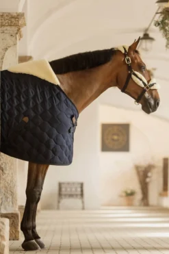 Stalldecke Comfort, 200 g, Winterdecke, mit Kunstfell