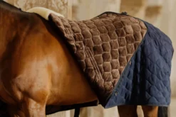 Stalldecke Comfort, 300 g, Winterdecke, mit Kunstfell
